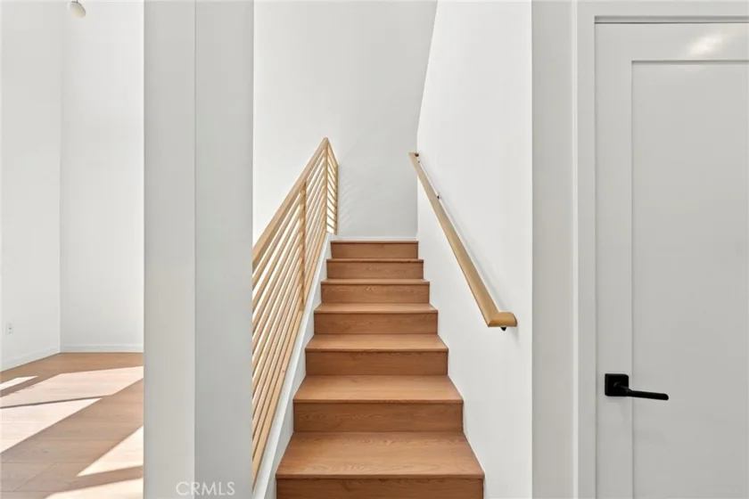 176 N Catalina Avenue #102 photo 22