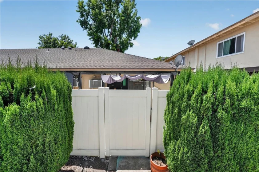 1921 N Sherry #89 photo 34