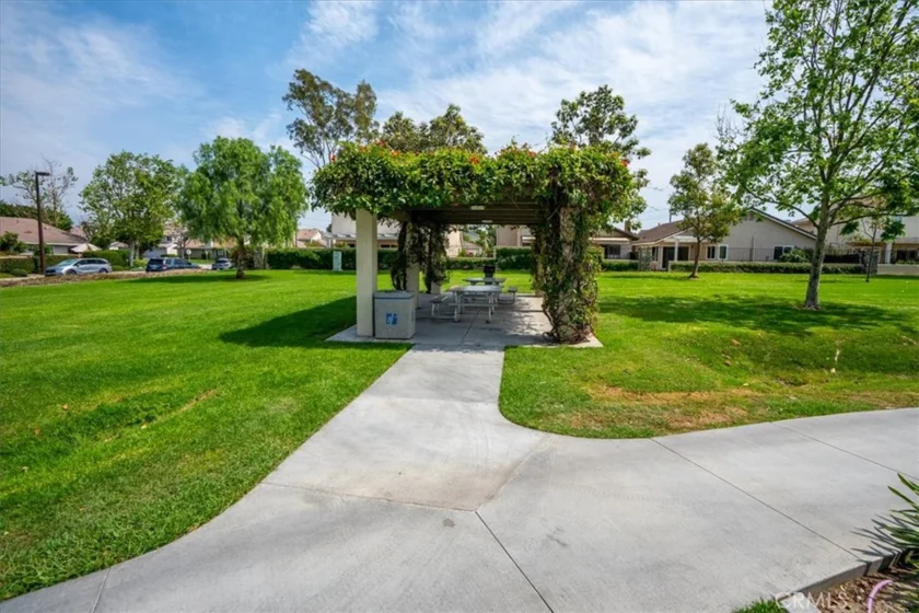44 Fallbrook photo 21