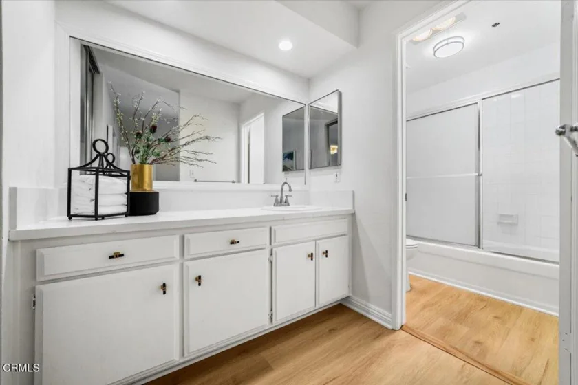 961 E California Boulevard #109 photo 28