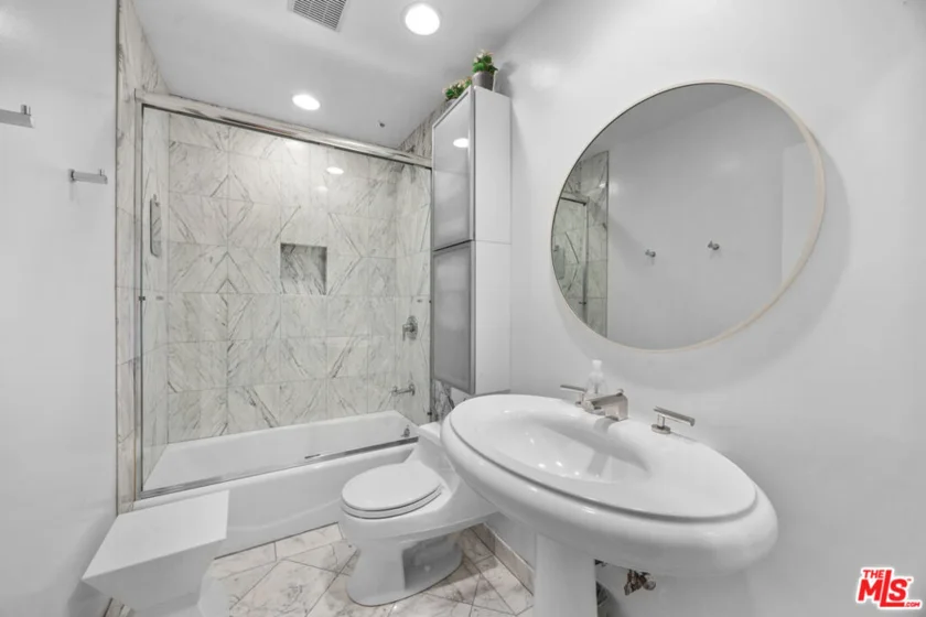 1515 S Beverly Drive #202 photo 11