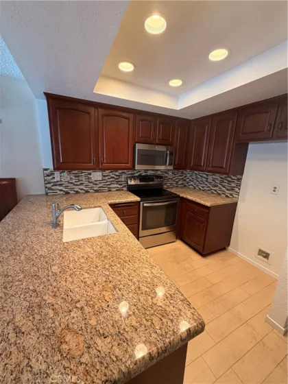 933 Creekside Drive #126 photo 3