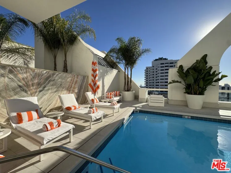 10520 Wilshire Boulevard #701 photo 26