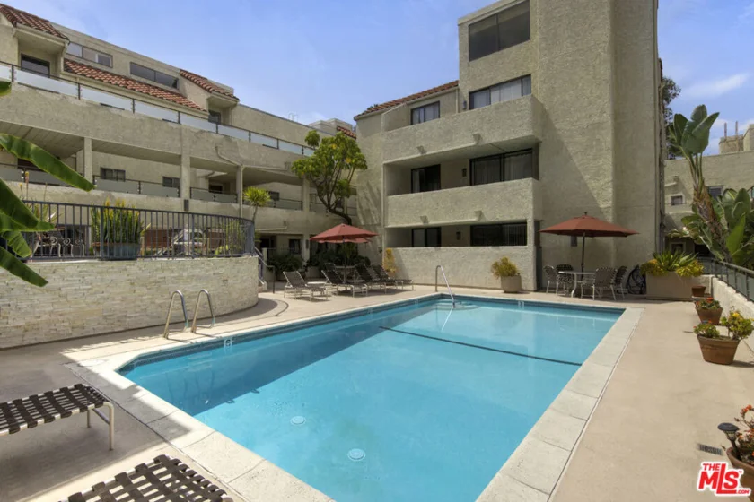1900 Vine Street #403 photo 37