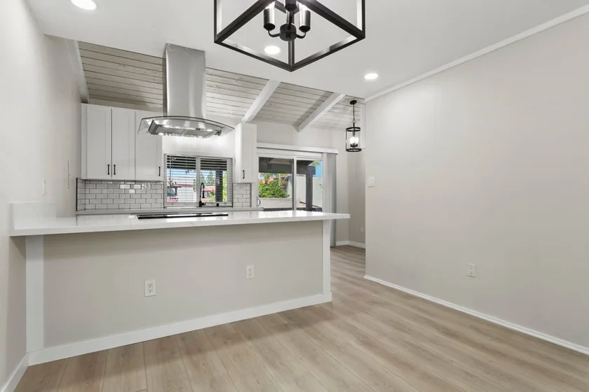 1030 W Macarthur Boulevard #132 photo 1