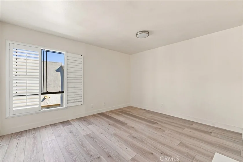 12700 Josephine photo 23