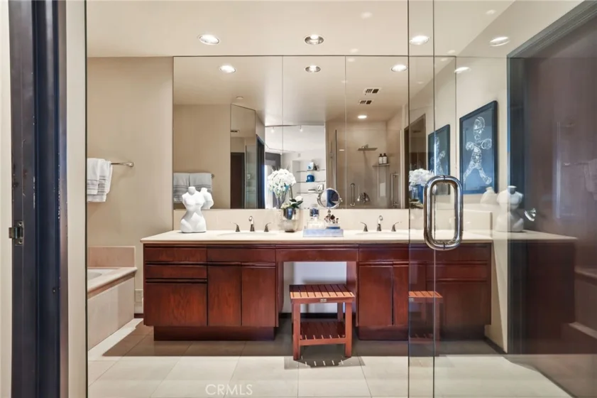 1310 E Ocean Boulevard #1604 photo 30