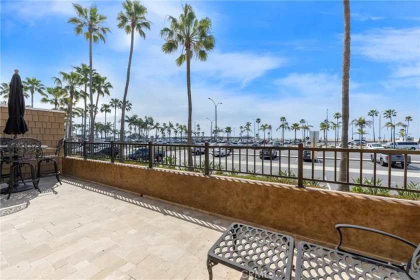 600 E Oceanfront 1d photo 25