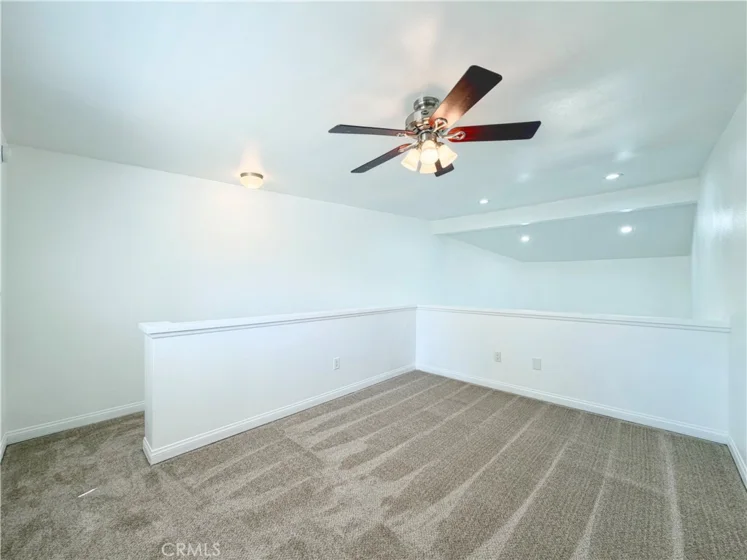 21500 Burbank #328 photo 26