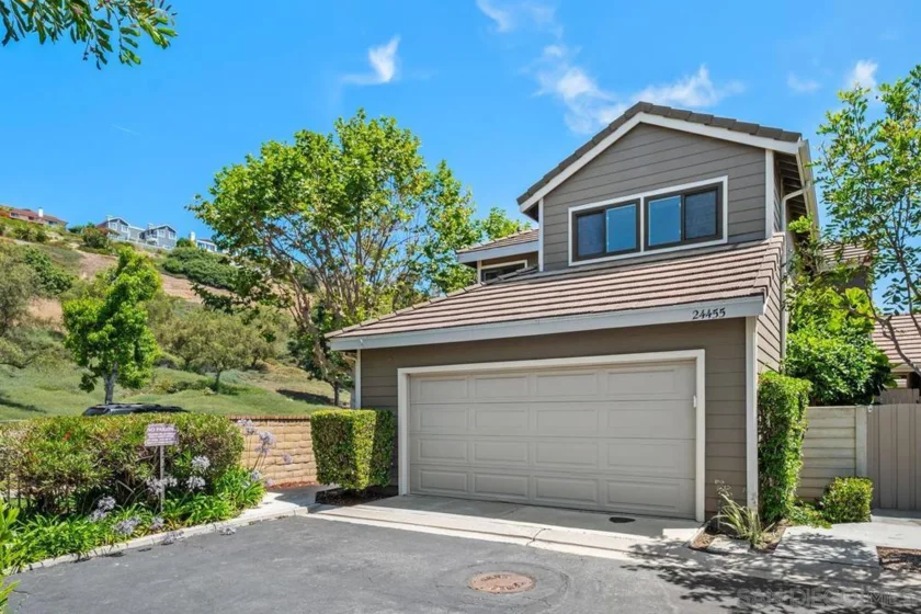 24455 Sutton Lane photo 2