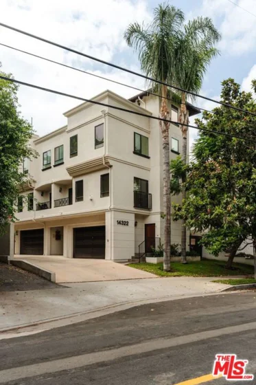 14322 Dickens Street #4 photo 26