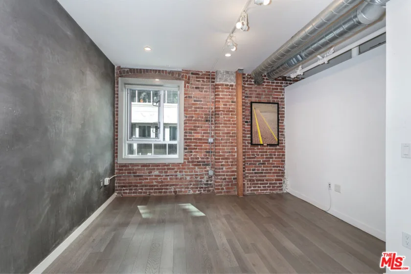 527 Molino Street #202 photo 12