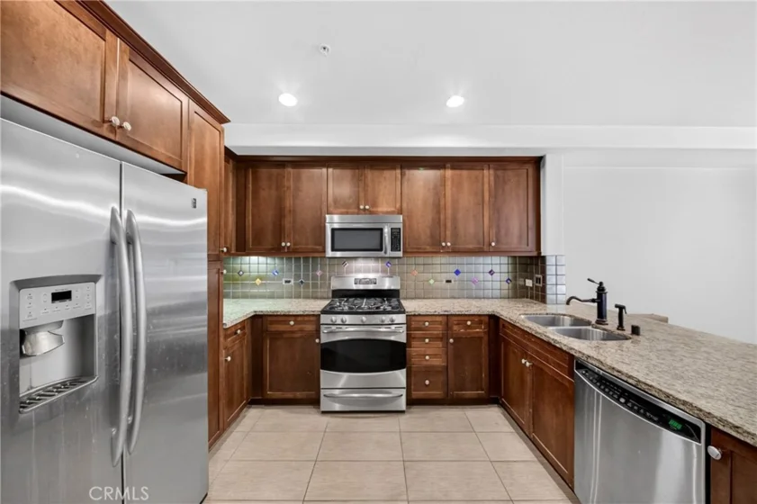 629 Traction Avenue #307 photo 43