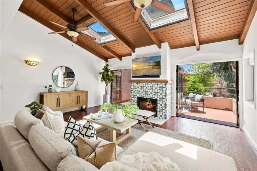 251 Calliope Street photo 2