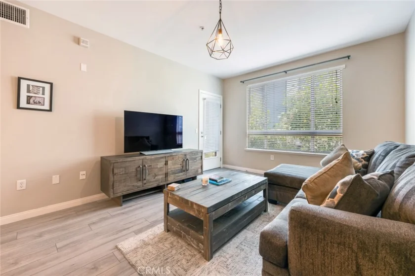 100 S Alameda Street #352 photo 1