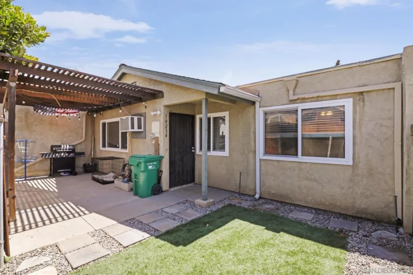 10234 Michala Place photo 1