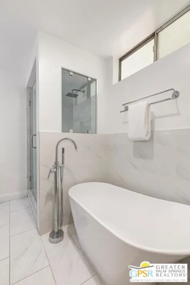 848 N Kings Road #102 photo 24