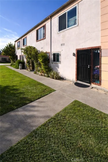 1001 E Grant #F4 photo 2
