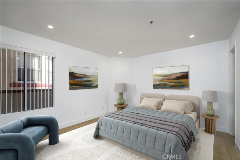 35 Linden photo 16