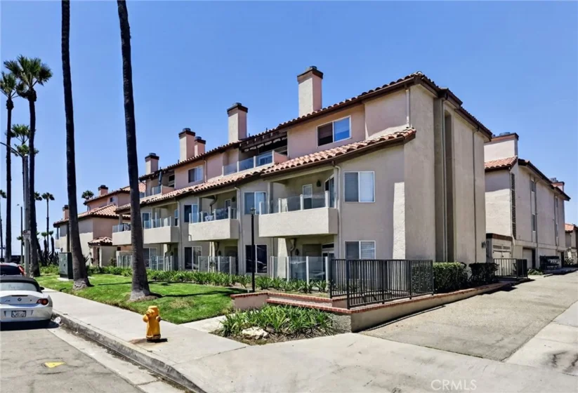1400 Pacific Coast Hwy #103 photo 53