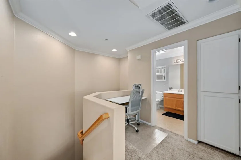 254 Aurora photo 11