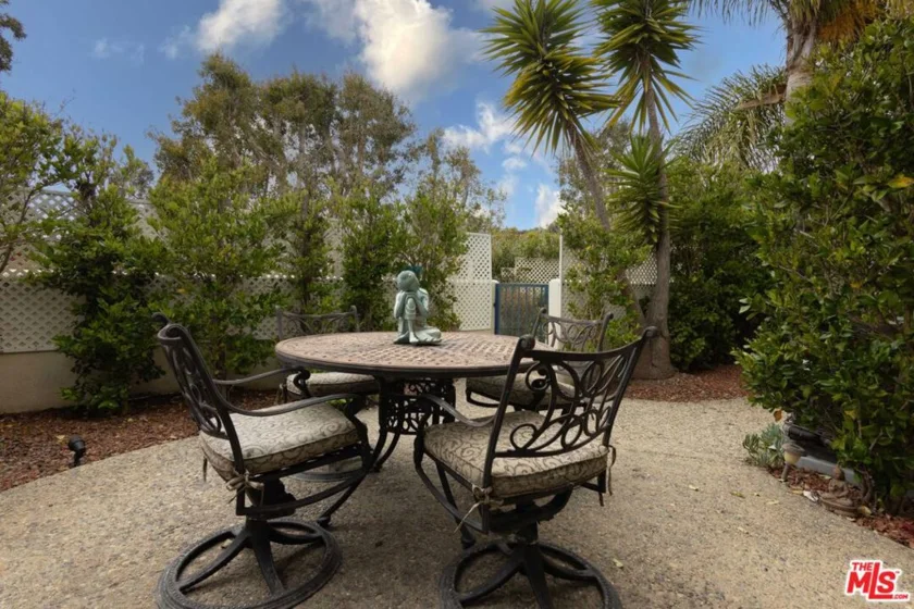 6483 Zuma View Place #106 photo 11