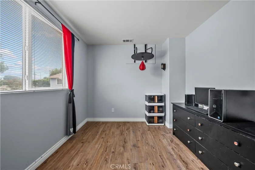14552 Foothill photo 35