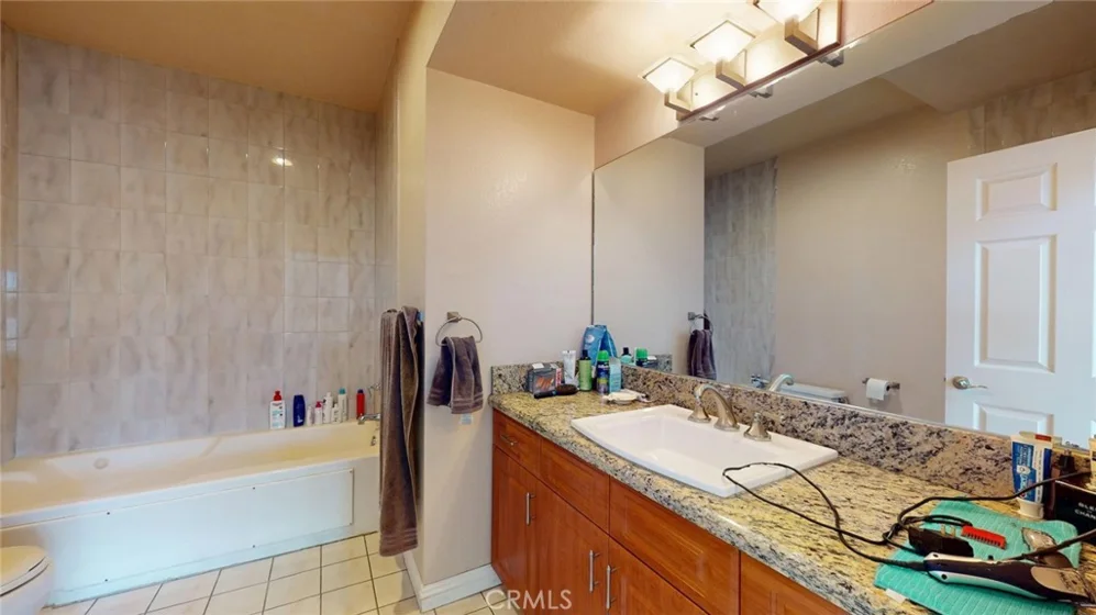 14919 Dickens Street #105 photo 16