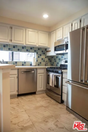 950 N Kings Road #245 photo 8
