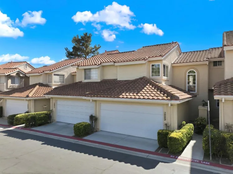10909 Creekbridge Place photo 1