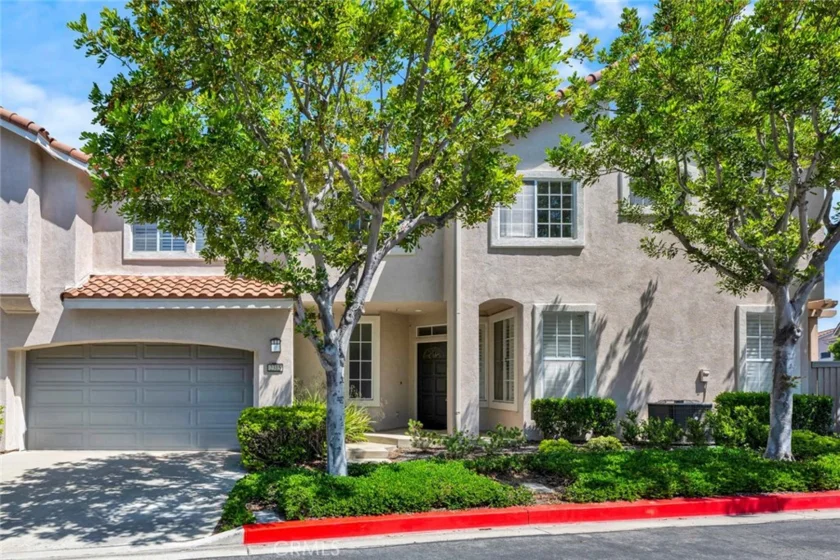 2315 Cascade photo 1