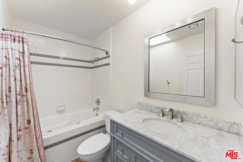 5145 Yarmouth Avenue #29 photo 10