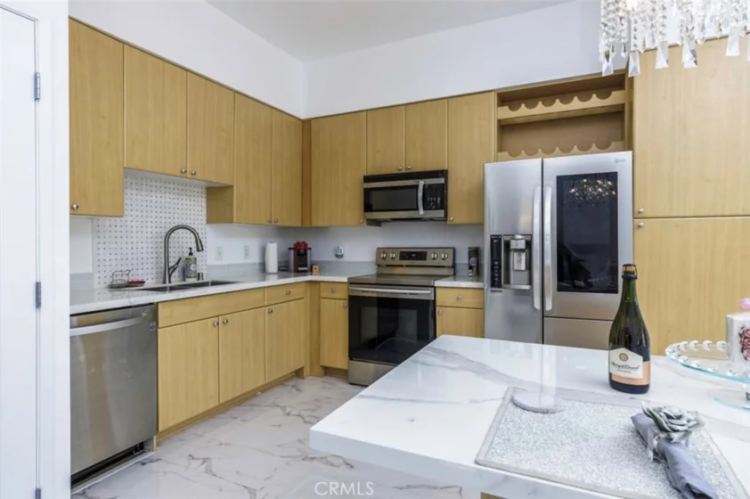 388 E Ocean Boulevard #107 photo 8