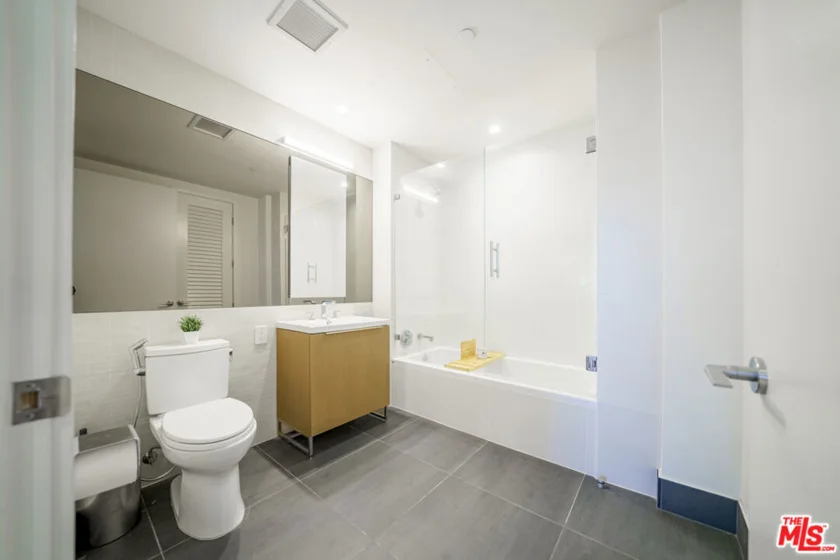 889 Francisco Street #2610 photo 24