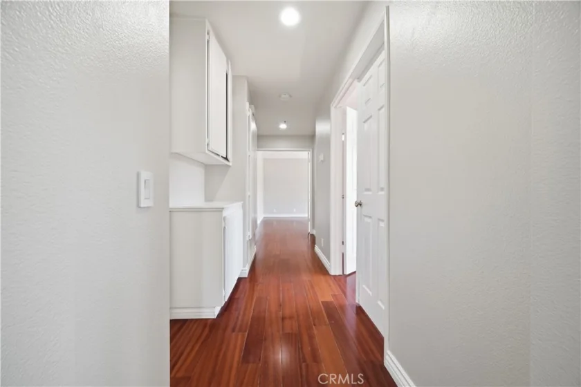 8 Magellan Aisle photo 20
