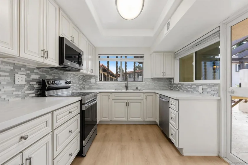 17031 Bernardo Center Drive photo 13