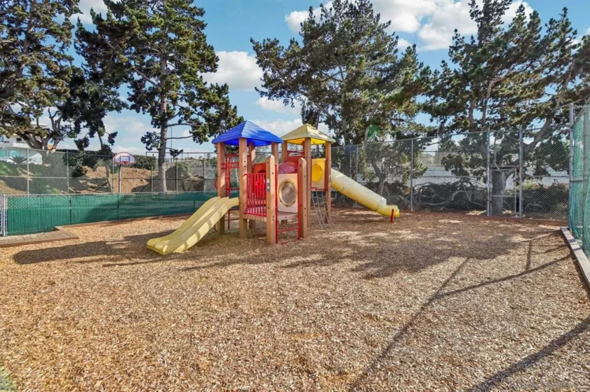 3922 Voltaire Street photo 31