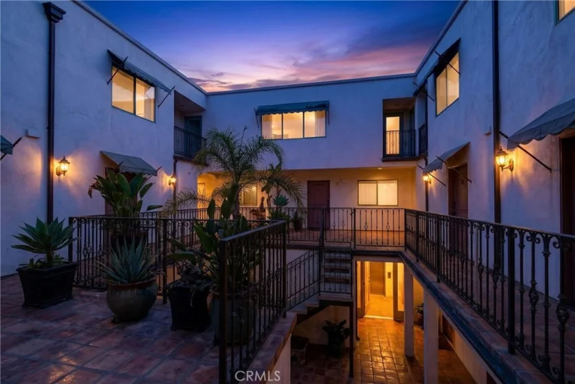 4301 Los Feliz #12 photo 52