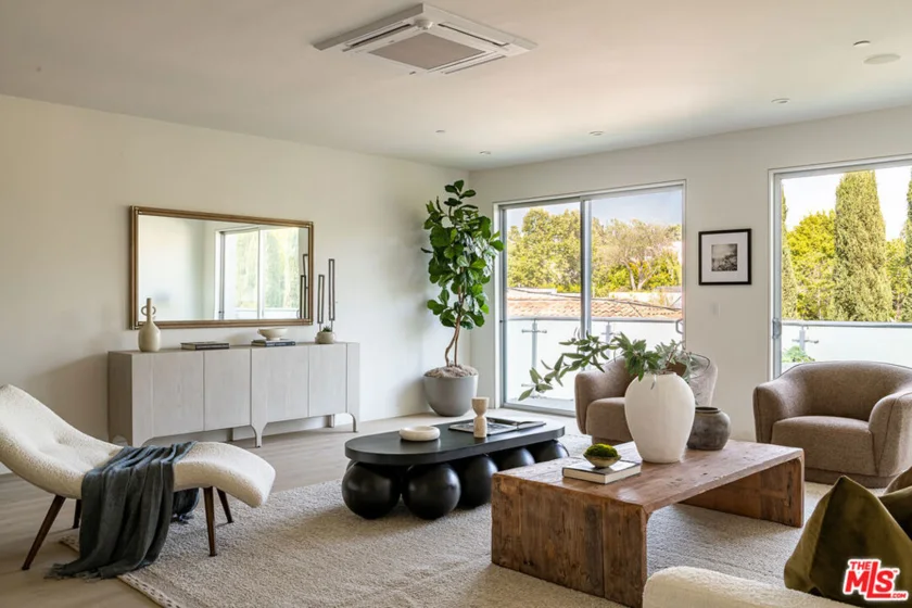 928 N Croft Avenue #303 photo 4