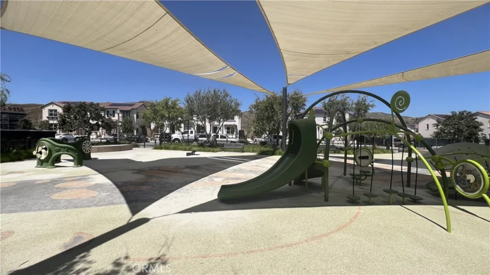 110 Sunnyside photo 29