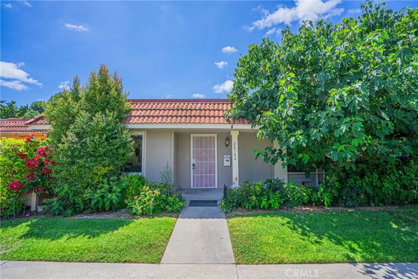 24742 Via San Rafael photo 1