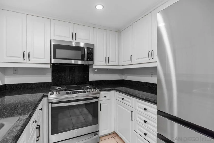 1564 Tanglewood Lane #15 photo 7