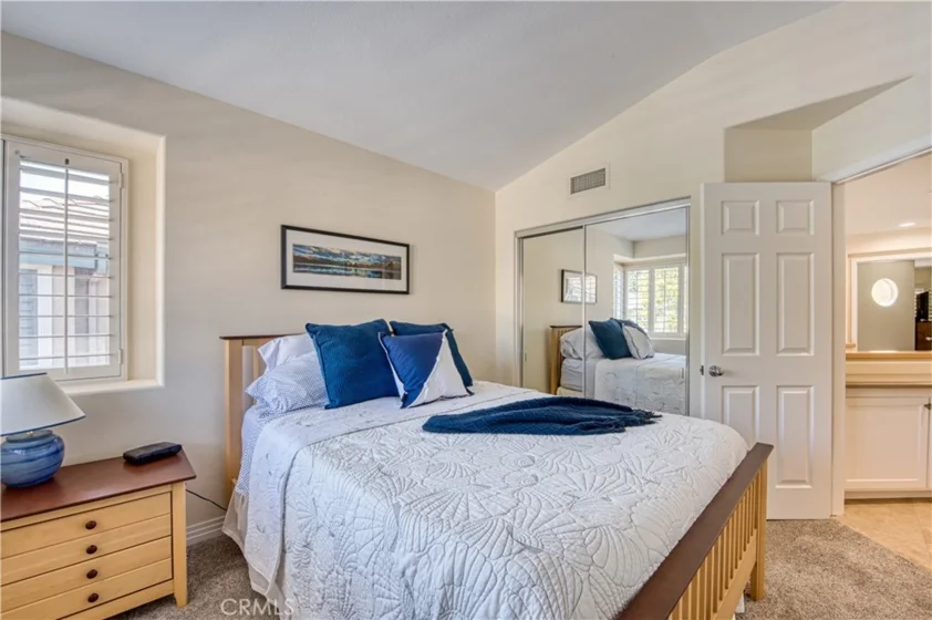 102 Stoney Pointe photo 14