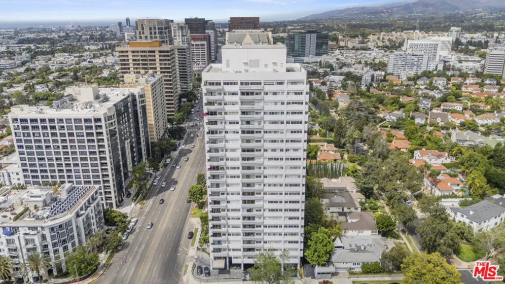 10701 Wilshire Boulevard #2202 photo 2