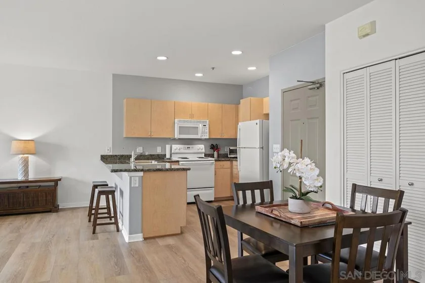 1501 Front Street #414 photo 9