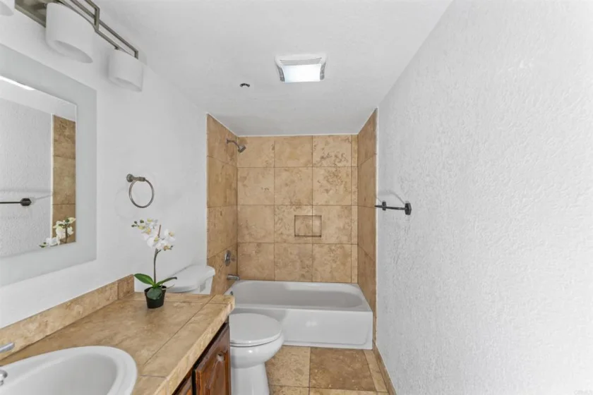 390 E Madison Avenue #H photo 9