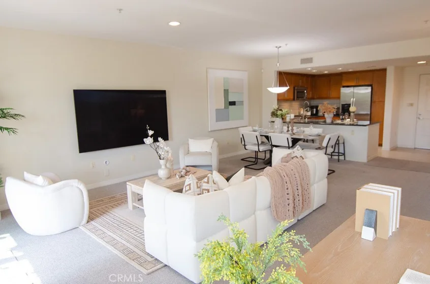 931 E Walnut Street #316 photo 19