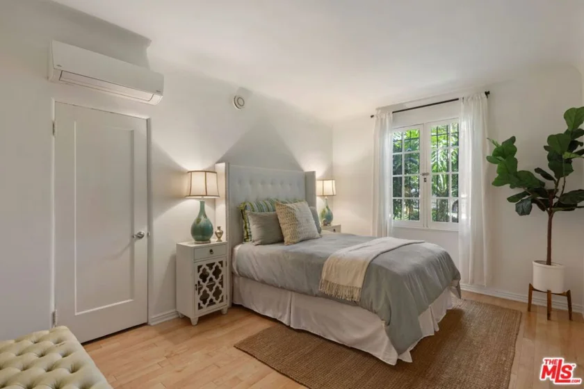1345 N Hayworth Avenue #2 photo 12