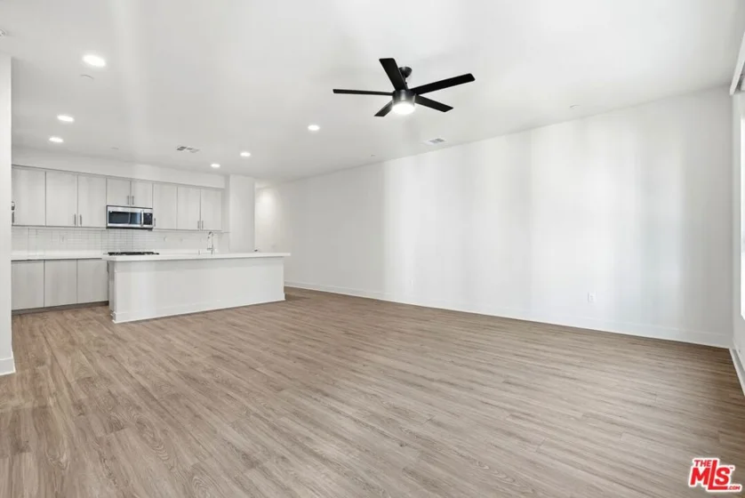 2111 N Cahuenga Boulevard #11 photo 8