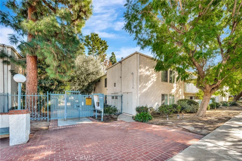 5700 Etiwanda Avenue #280 photo 1